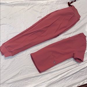 Quartz figs scrub set